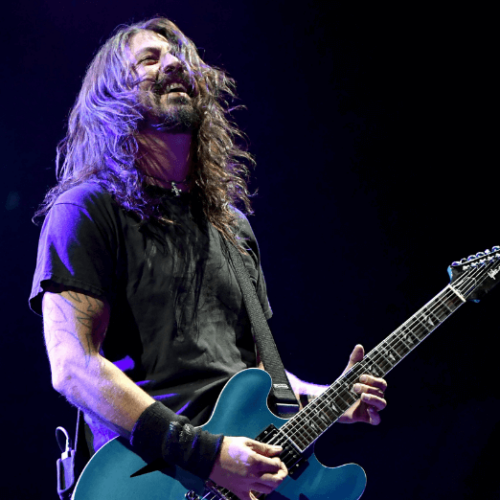 Image of Dave Grohl playing the guitar