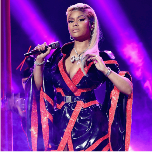 Image of Nicki Minaj wearing a short, red and black kimono